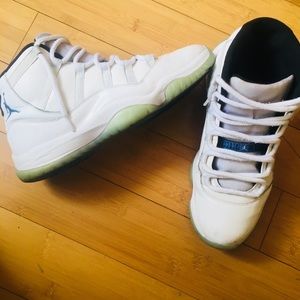 Jordan 11 legend blues